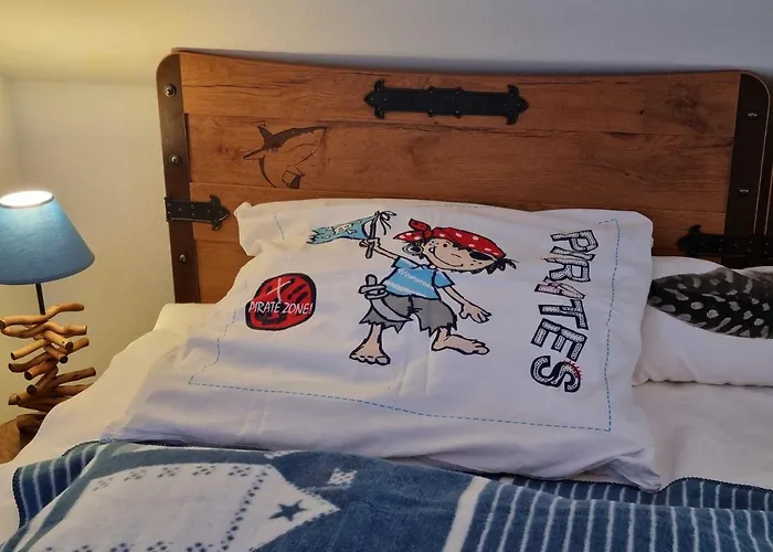 Nordseehaus Mit Piratennest Nordstrand